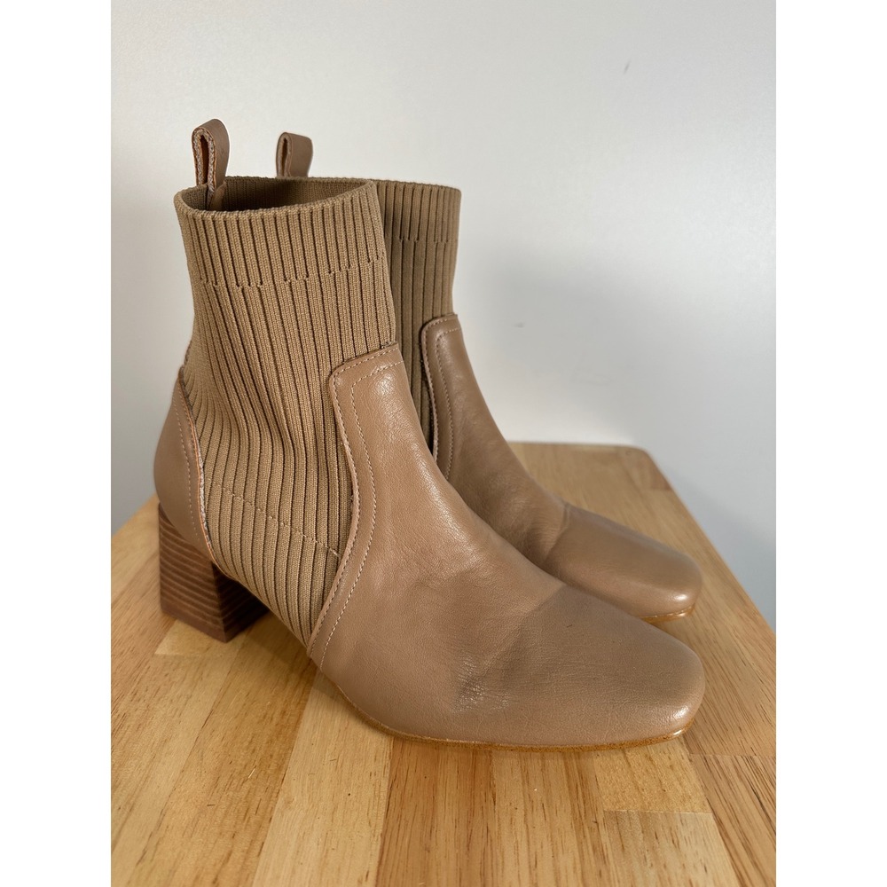 Oasis Society Tan Ribbed Knit Sock Block Heel Almond Toe Ankle Boots Boho Size 7